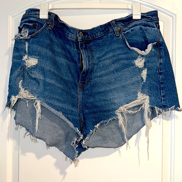 Abercrombie & Fitch Pants - Abercrombie and Fitch Shorts